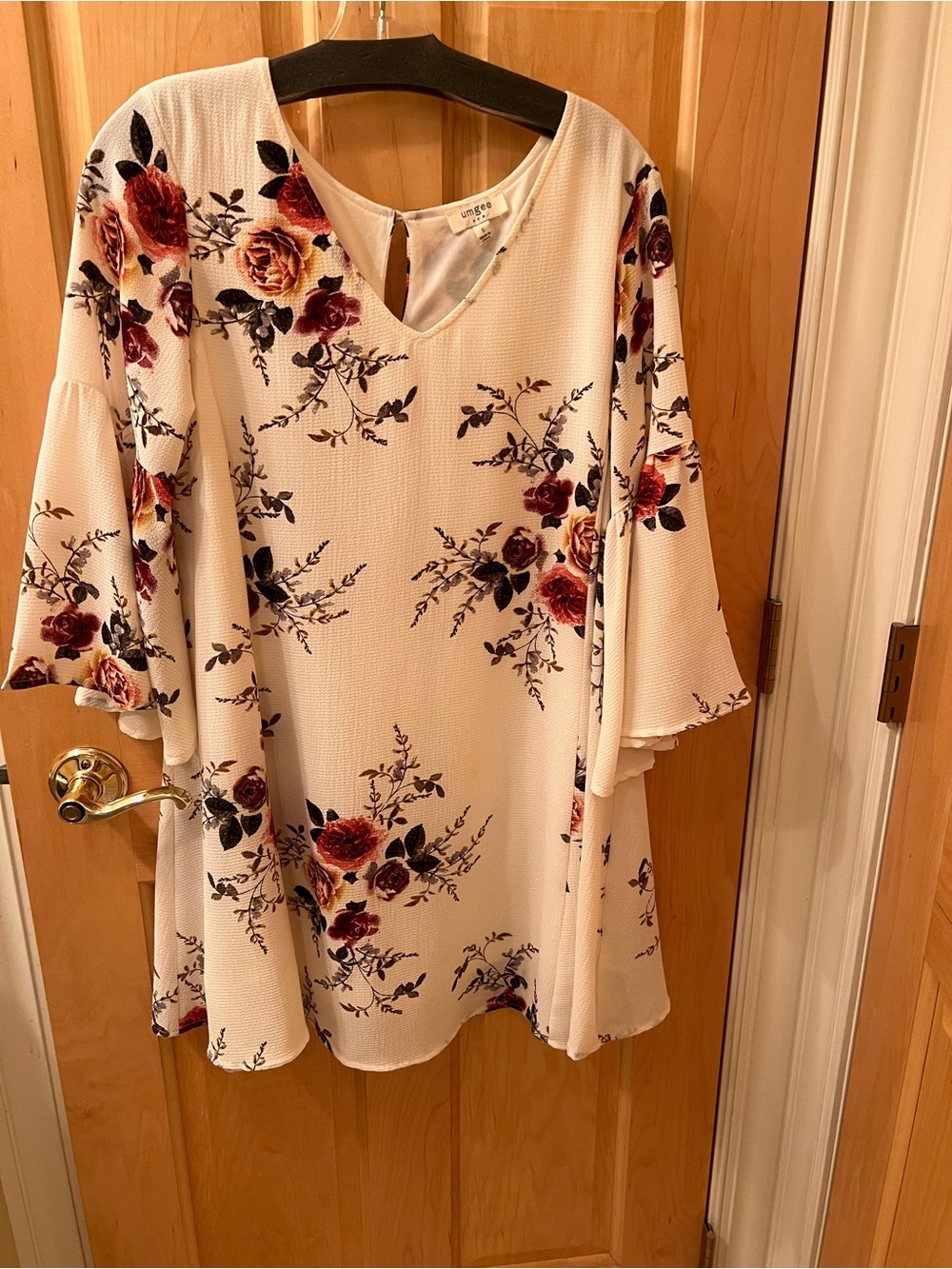 Umgee Women's Boutique Ivory Floral Swing Dress with Bell Sleeves